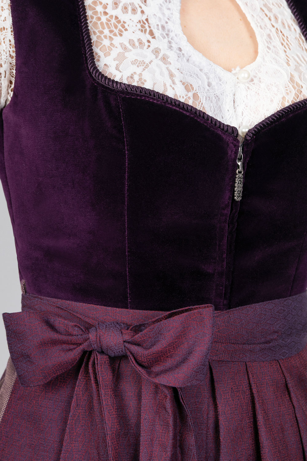 Made in Germany Dirndl Viola Samt Lila